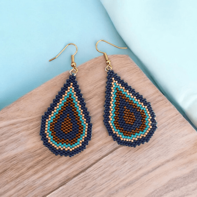 Boucles d&#039;oreilles goutte tons bleu et marron